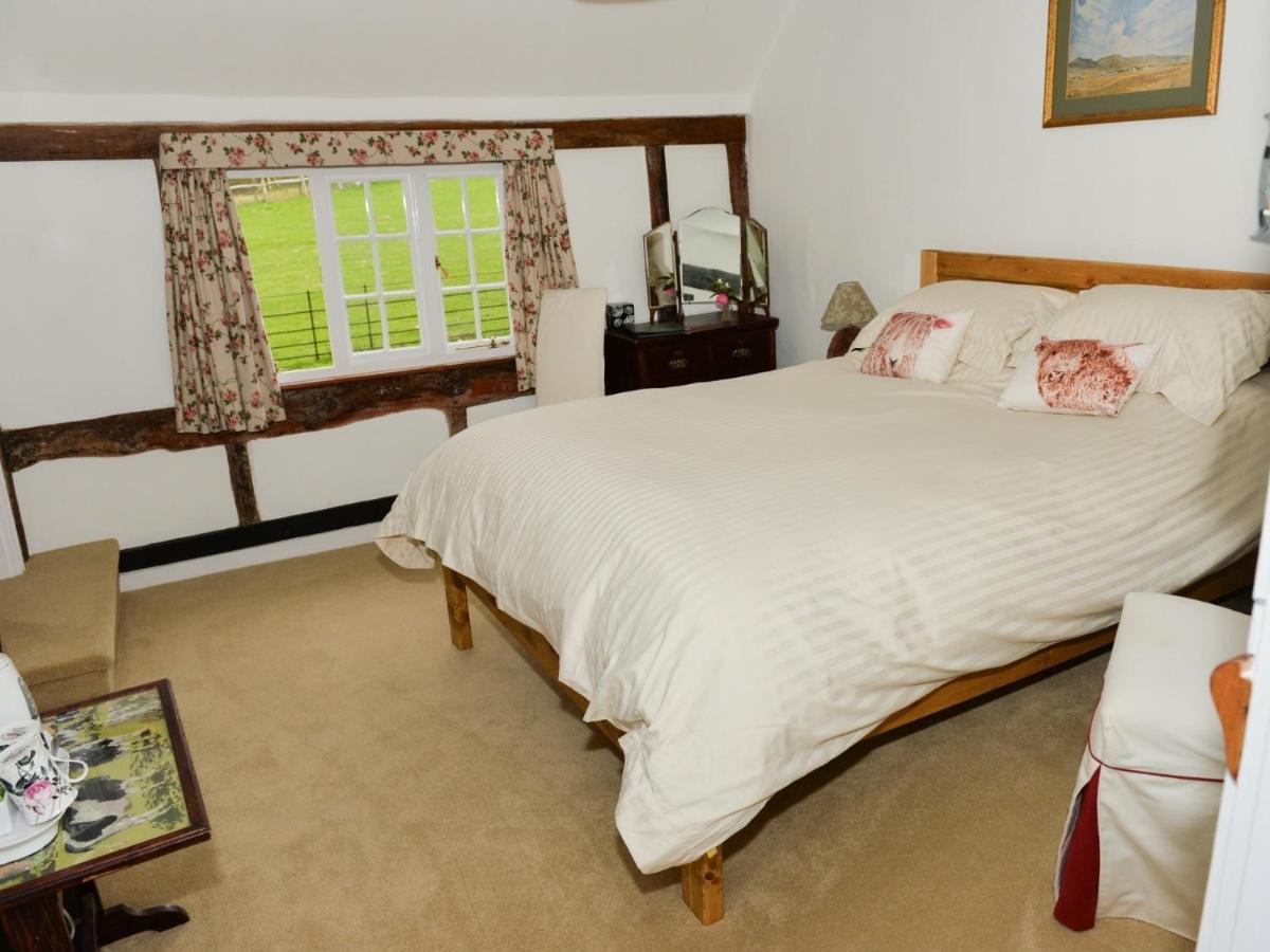 Twyford Farm B&B 海华德希思 外观 照片
